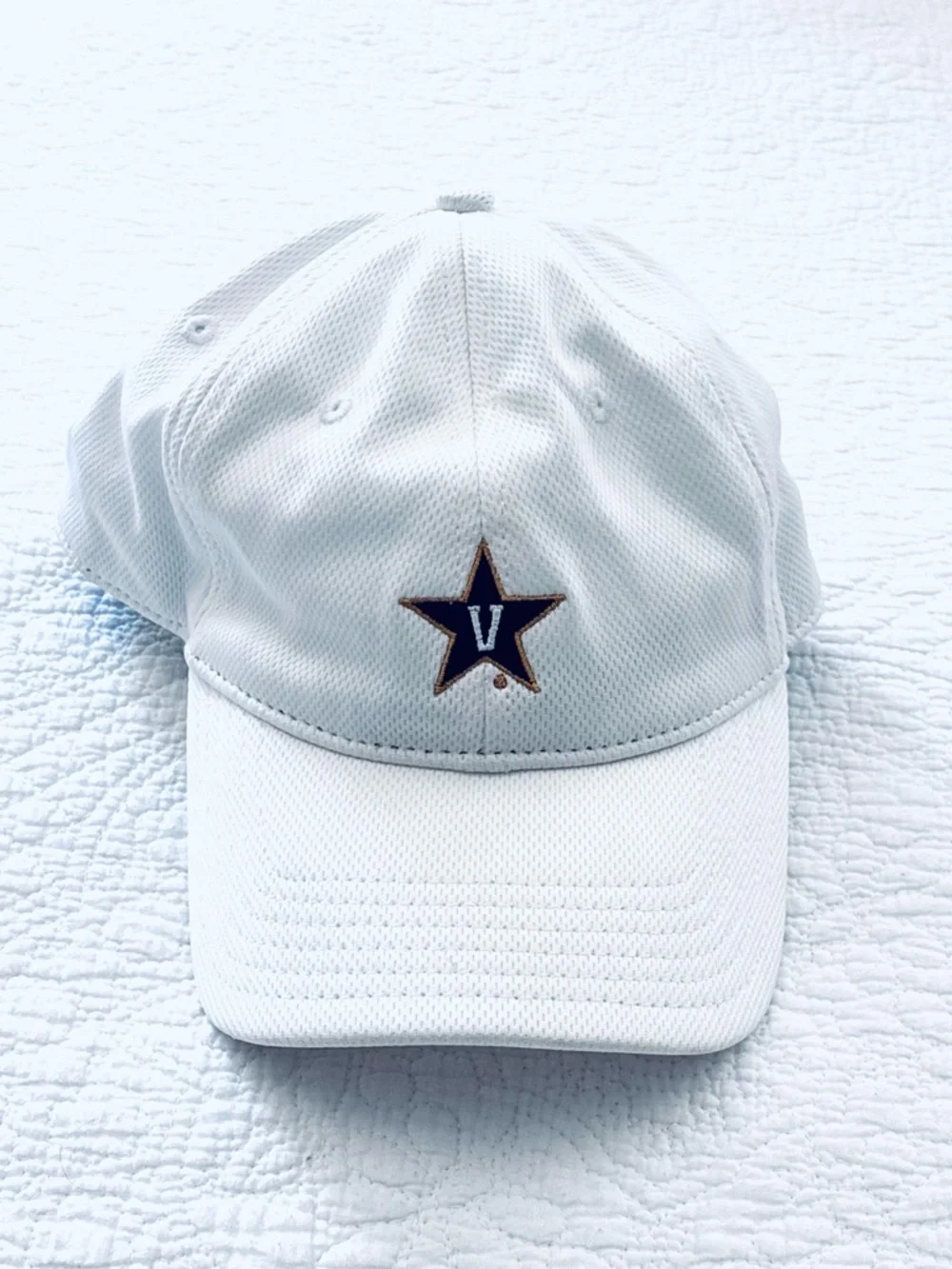 ❗️Vanderbilt Golf Official Team Hat MSRP $60! - Picture 1 of 9